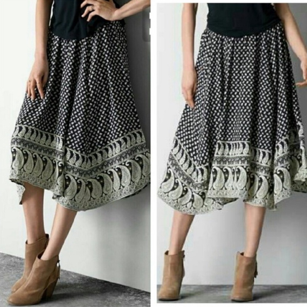 American Eagle black paisley midi skirt